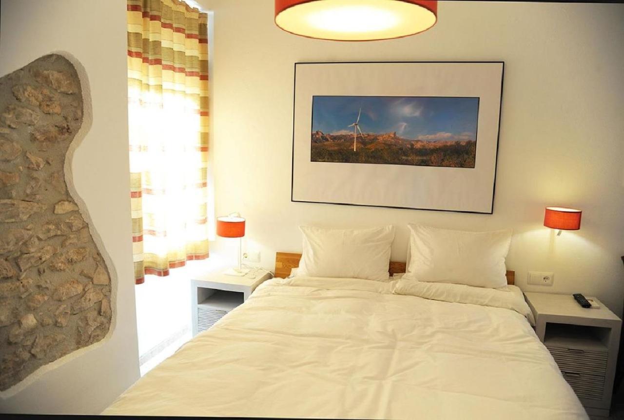 Pension Subirats Perello El Perelló エクステリア 写真