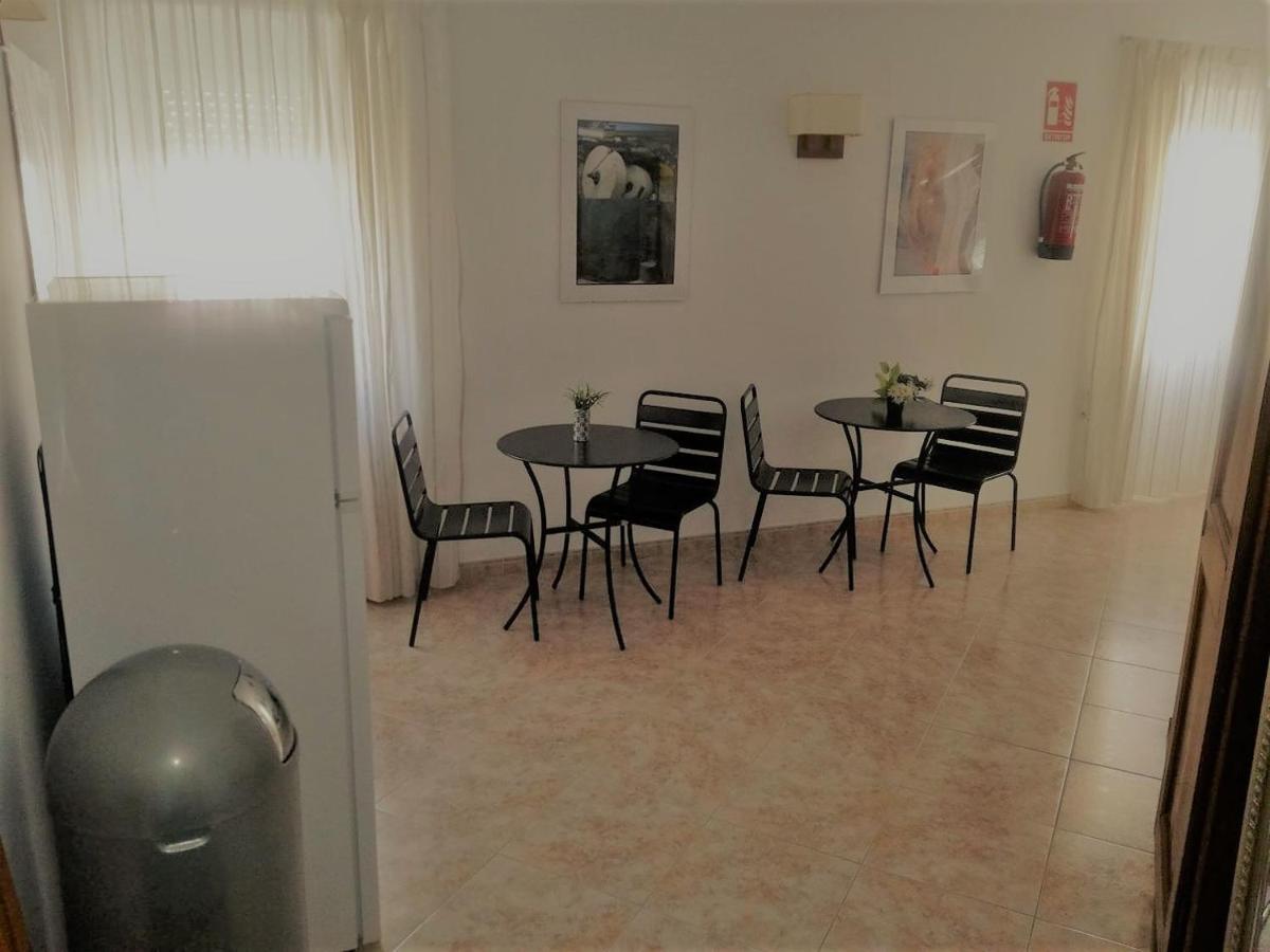 Pension Subirats Perello El Perelló エクステリア 写真